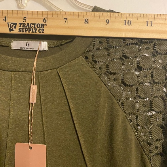 Boho Blouse Pleated Bodice Delicate Olive Crew Neck Lace long sleeves New w/ tag - Picture 2 of 11